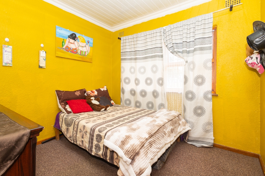3 Bedroom Property for Sale in Peerless Park West Western Cape